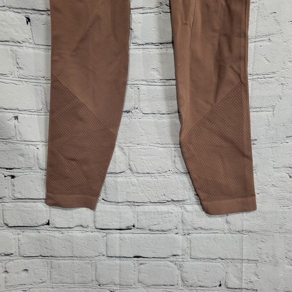 Lululemon Ebb to Street Tight In Spanish Oak - Picture 6 of 7